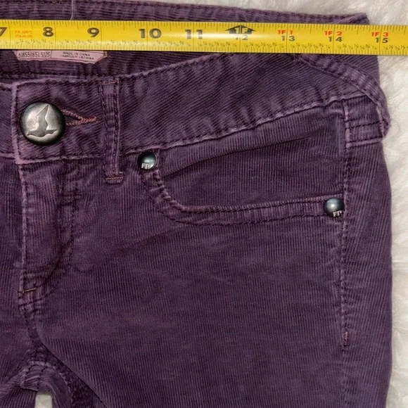 🕊️Free People Skinny Corduroy Pants, Size 27 - Picture 7 of 16